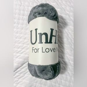 UnHide Faux Fur Blanket